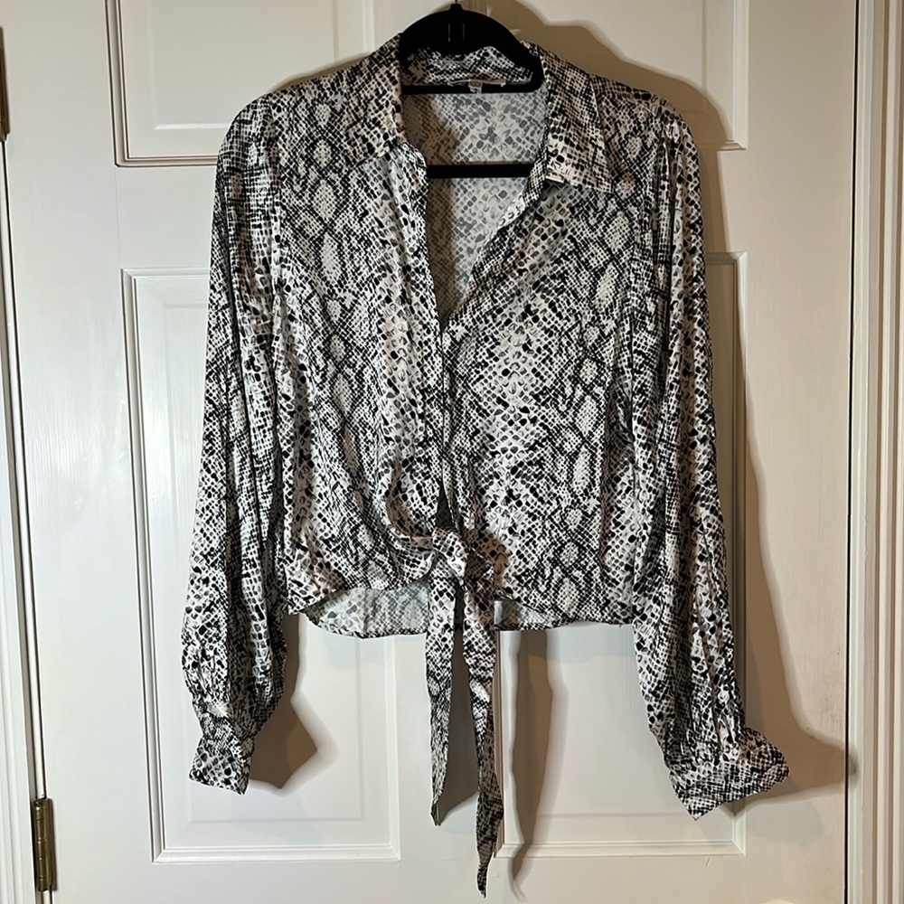 Good American Tie Front Blouse